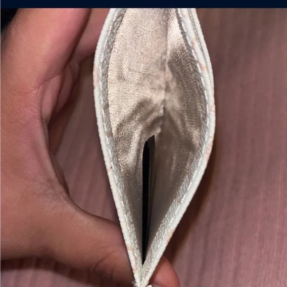 GUESS card holder - Picture 3 of 3